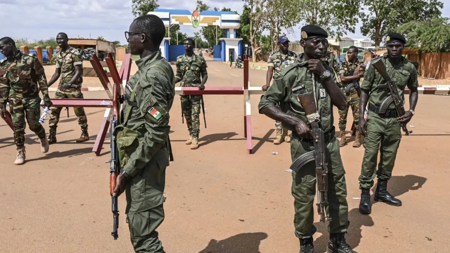 Đảo chính tại Niger: Căn cứ Pháp chỉ còn đủ lương thực trong vài ngày