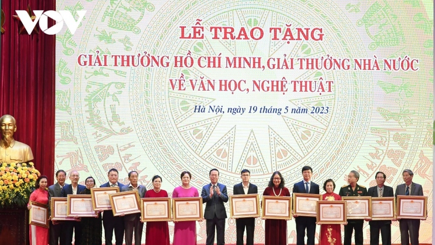 Bộ VHTTDL phản hồi việc nhiều văn nghệ sĩ bị chậm trả tiền Giải thưởng Nhà nước