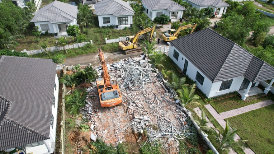 Xử lý thêm 30 trường hợp trong khu 79 căn biệt thự trái phép ở Phú Quốc