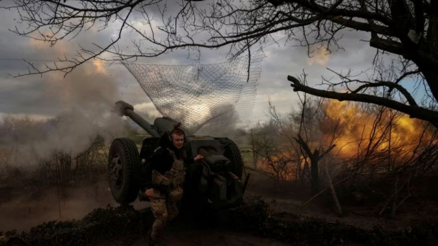 Nga tấn công ào ạt, bắn nổ kho đạn dược và trạm chỉ huy của Ukraine