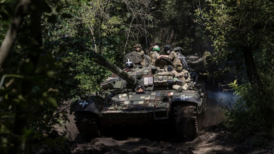 Nga xuyên thủng phòng tuyến Ukraine tại Donetsk, ồ ạt tiến đánh Kupyansk