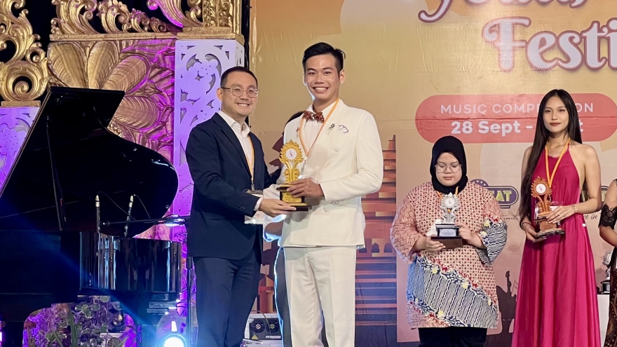 Nghệ sĩ Việt Nam đoạt giải Vàng tại Liên hoan Nghệ thuật châu Á-Thái Bình Dương