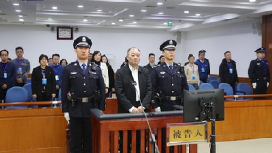 Trung Quốc kết án tử hình treo một cựu lãnh đạo ngân hàng vì tội nhận hối lộ