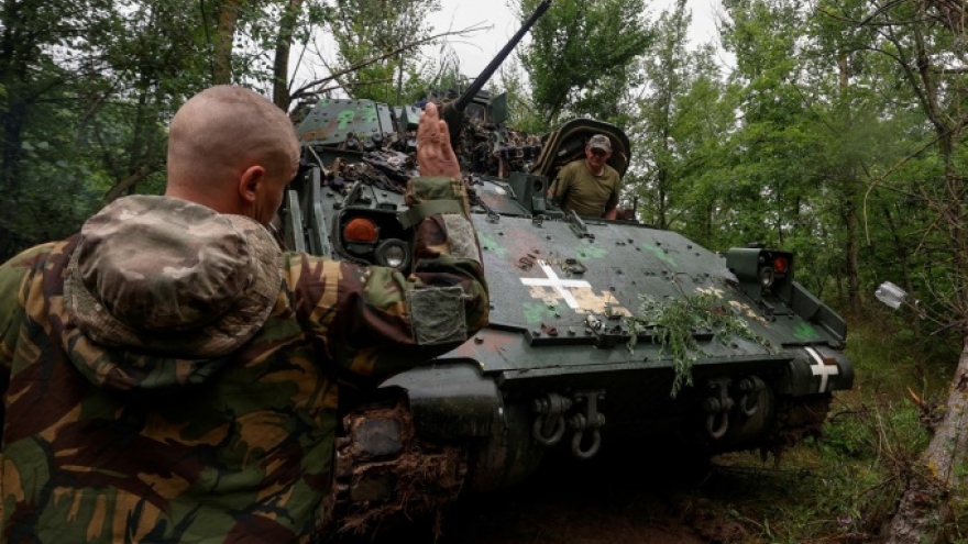 Tổng thống Zelensky thừa nhận Ukraine gặp khó khi phòng thủ ở phía Đông