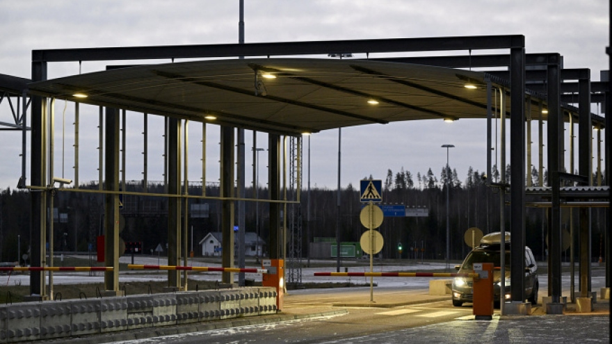 Phần Lan tạm dừng vận tải hàng hóa qua biên giới với Nga