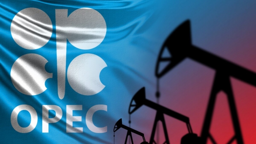 OPEC+ cân nhắc cắt giảm tiếp sản lượng, kéo dài chu kỳ tăng giá