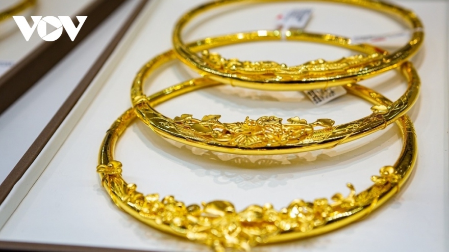 Giá vàng hôm nay 17/11: Vàng SJC tăng lên mức 70,70 triệu đồng/lượng