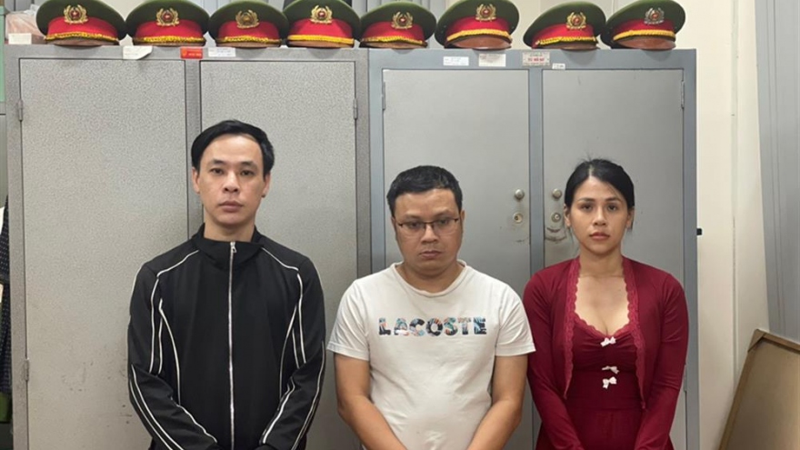Nóng 24h: Chấn động triệt phá đường dây mại dâm trong showbiz Việt
