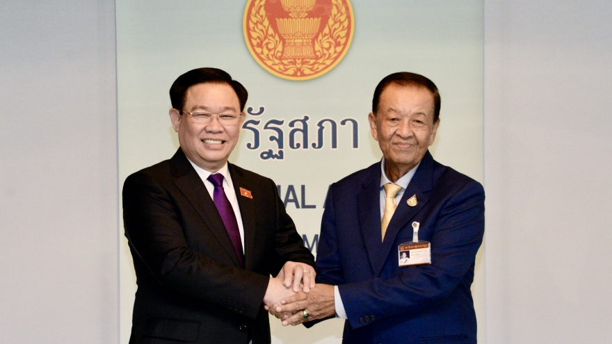 Chủ tịch Quốc hội Vương Đình Huệ hội đàm với Chủ tịch Quốc hội Thái Lan