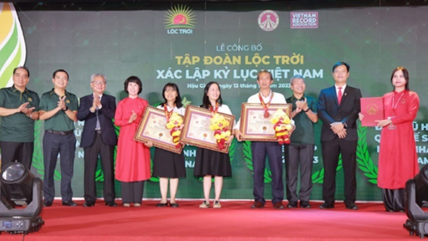 Lộc Trời xác lập thêm 3 kỷ lục Việt Nam, đánh dấu mốc son 30 năm phát triển