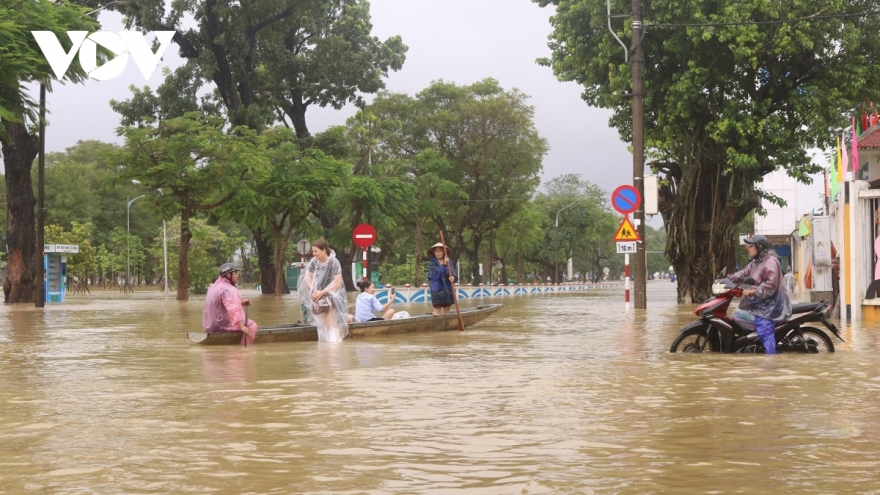 Thời tiết hôm nay 4/12: Mưa lớn từ Thừa Thiên Huế đến Khánh Hòa