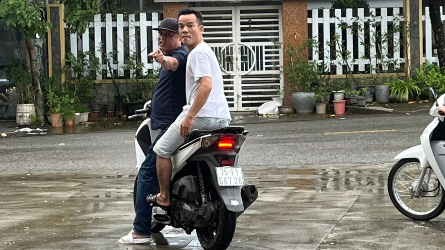 Hai gã côn đồ hành hung nhân viên cây xăng ở Huế