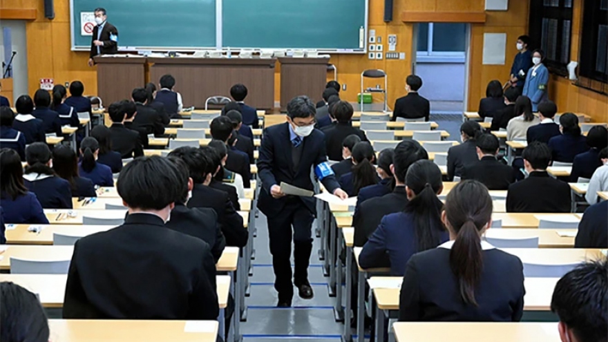 Nhật Bản miễn phí giáo dục đại học cho gia đình có 3 con trở lên từ năm 2025