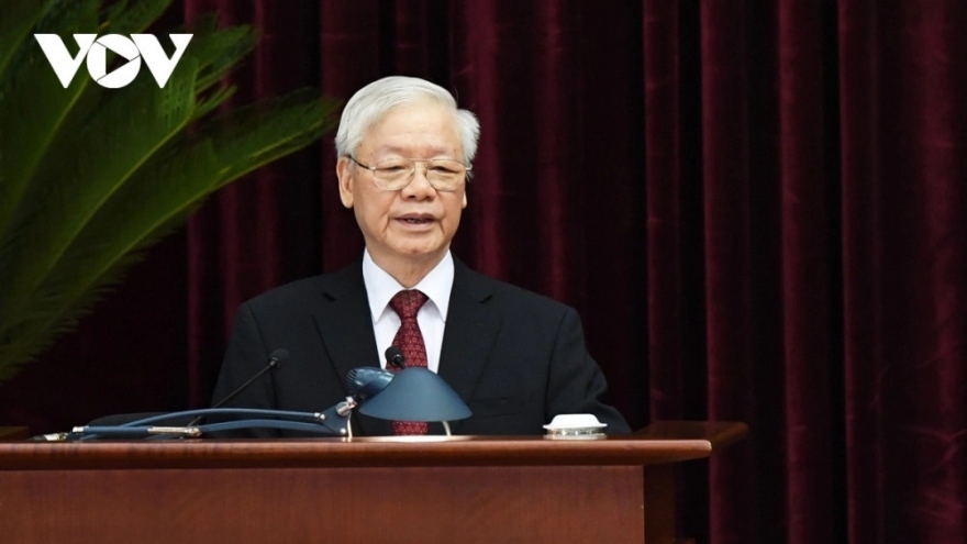 Tổng Bí thư Nguyễn Phú Trọng ký ban hành Nghị quyết 46 của Bộ Chính trị