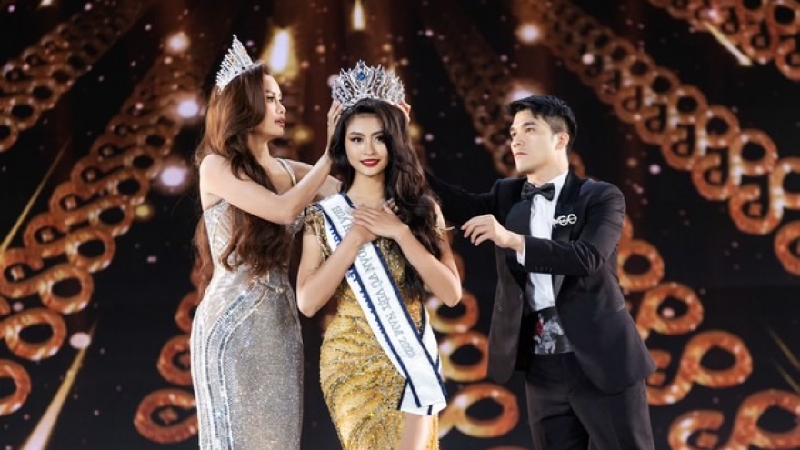 Chuyện showbiz: Vừa đăng quang, Hoa hậu Hoàn vũ Việt Nam 2023 đã phải xin lỗi