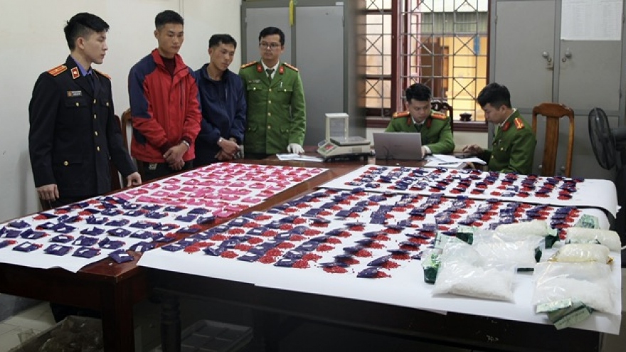 2 đối tượng mang 11kg ma túy từ huyện biên giới Nghệ An ra Hà Nội
