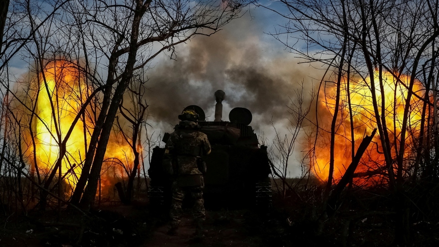 Giao tranh “nảy lửa” ở miền Đông, Ukraine đối mặt tình thế nguy cấp