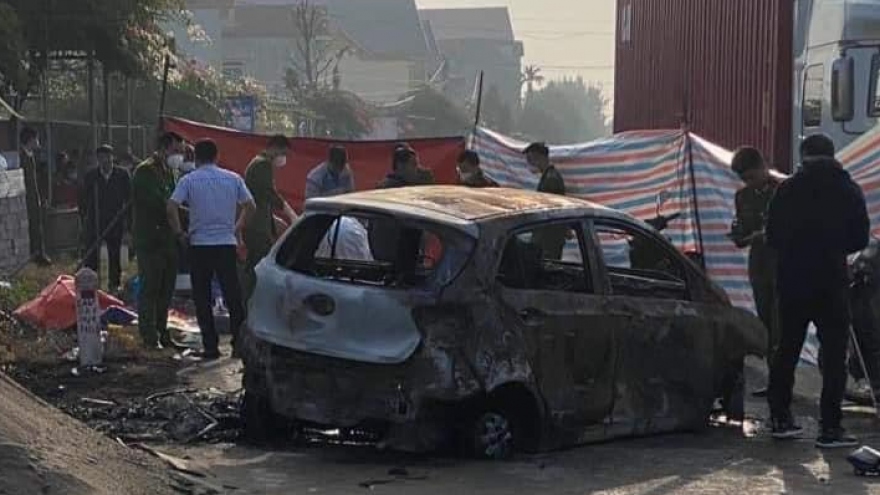1 người bị cháy đen trong xe ô tô ở Thái Bình