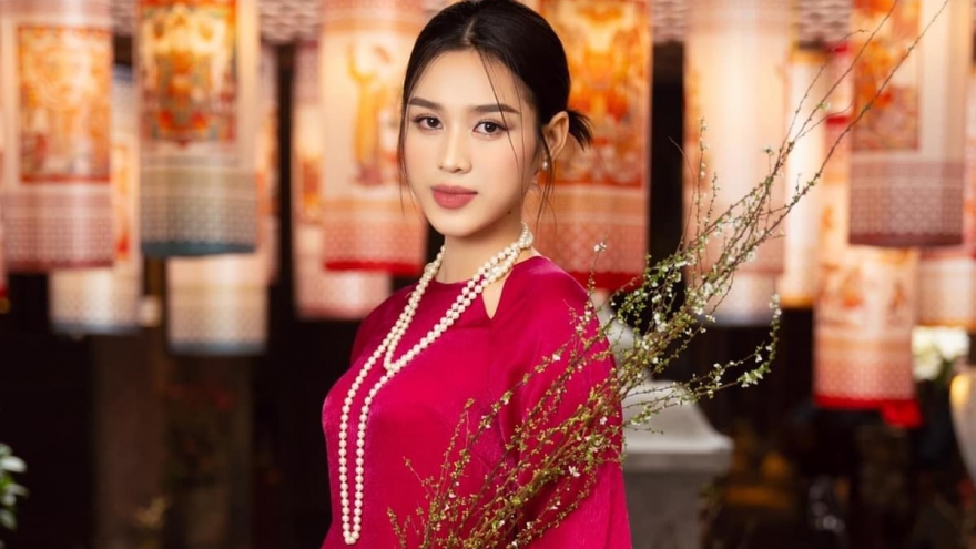 Chuyện showbiz: Hoa hậu Đỗ Hà vướng tin đồn hẹn hò thiếu gia