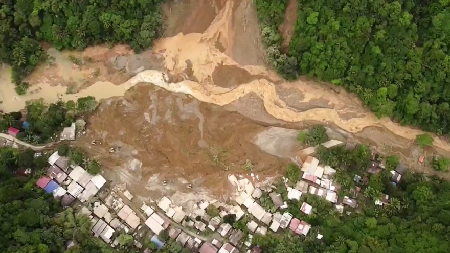 Lở đất tại làng khai thác vàng ở Philippines khiến 11 người chết