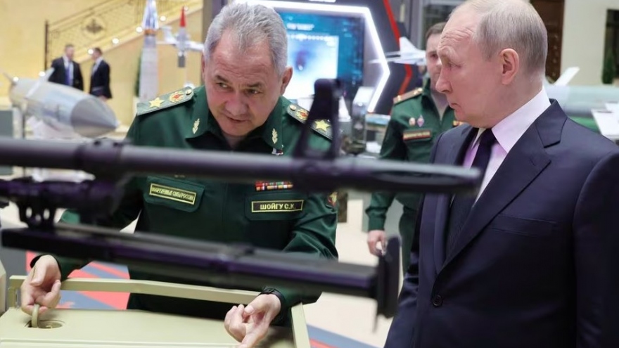 Tổng thống Putin nêu ưu tiên hàng đầu cho sự phát triển lâu dài của quân đội Nga