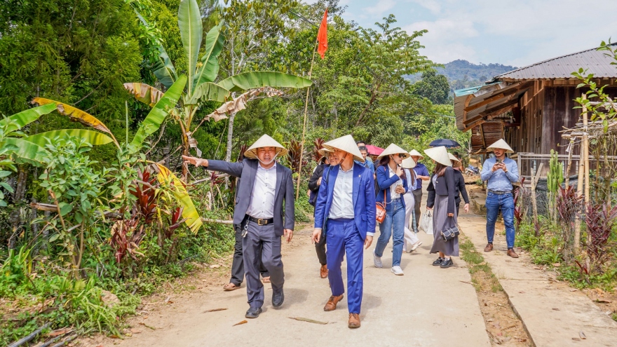 Ngành khách sạn Đà Nẵng hỗ trợ nông dân Cơ Tu tiêu thụ nông sản