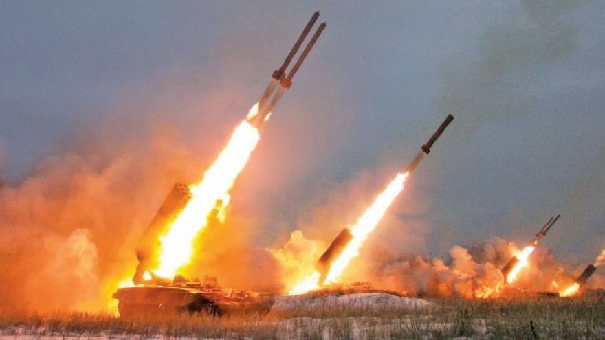 Nga dội tên lửa tầm xa, bắn nổ nhà máy sản xuất vũ khí và đạn dược của Ukraine