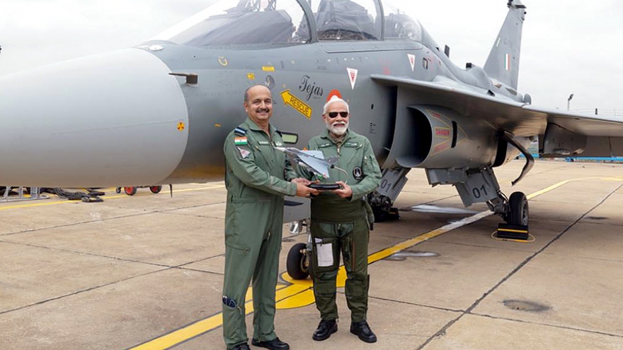 Ấn Độ bắt đầu phát triển máy bay chiến đấu tàng hình thế hệ thứ 5