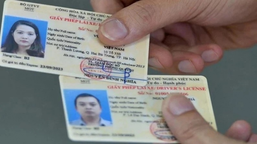 Gộp giấy phép lái xe phù hợp với thông lệ quốc tế nhưng phải sửa nhiều quy định