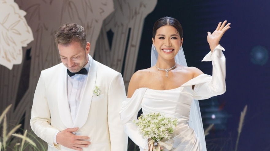 3 bộ trang phục cưới cực chất của cô dâu Minh Tú