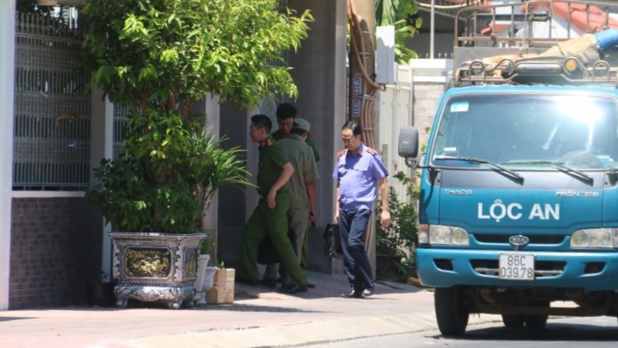 Cảnh sát có mặt tại khu vực nhà riêng của cựu Chủ tịch UBND tỉnh Bình Thuận