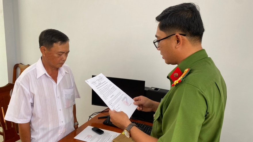 Bạc Liêu bắt giam cựu chủ tịch và kế toán UBND xã do tham ô tài sản