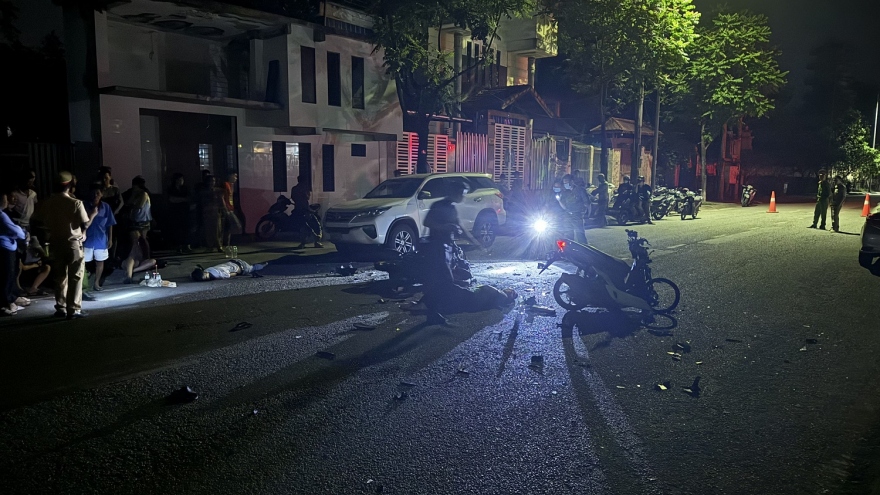 Hai xe máy tông nhau, 2 người tử vong