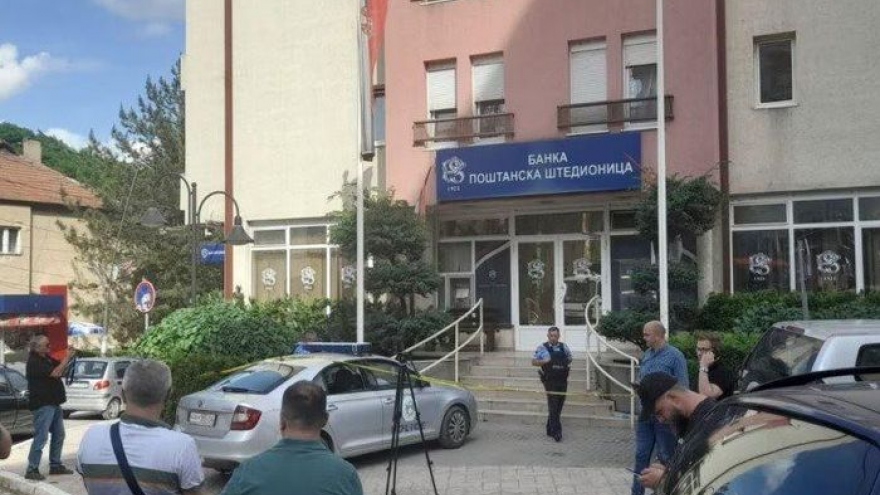 Mỹ và EU lên án việc Kosovo đóng cửa các chi nhánh của ngân hàng Serbia