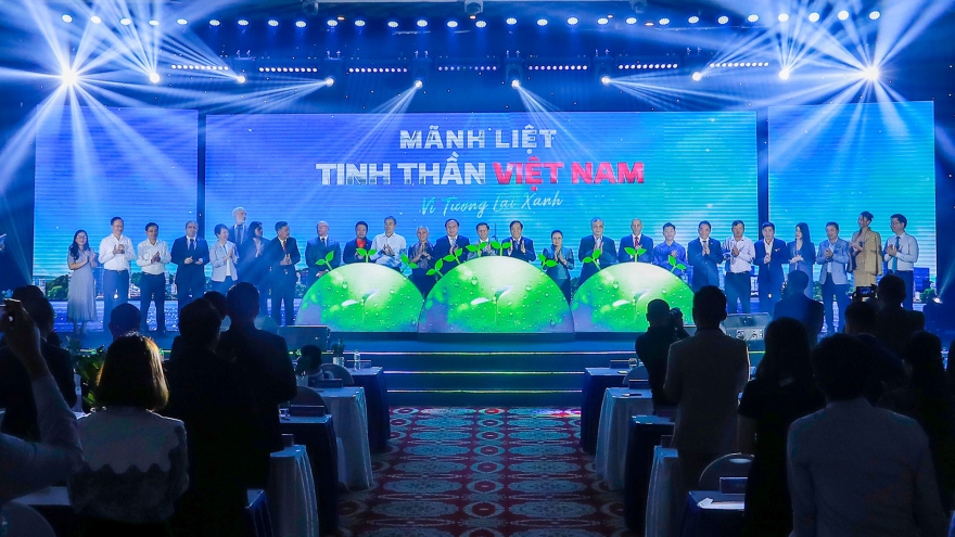Vingroup phát động chiến dịch “Mãnh liệt tinh thần Việt Nam - vì tương lai xanh”