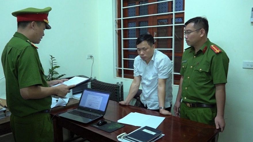 Bắt Phó Chủ tịch huyện Qùy Hợp, tỉnh Nghệ An