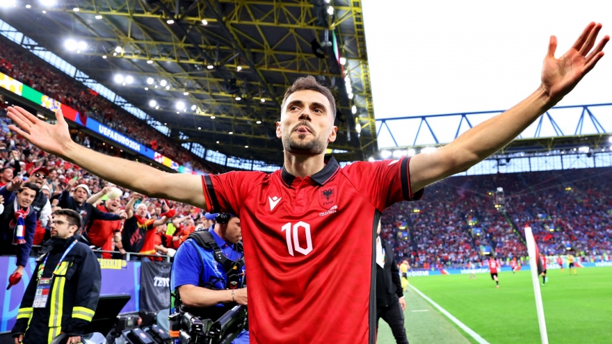Cầu thủ Albania lập kỷ lục “khủng” ở EURO khi xé lưới ĐT Italia