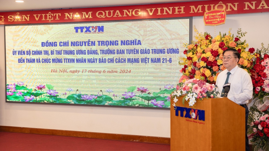 Trưởng ban Tuyên giáo TW Nguyễn Trọng Nghĩa chúc mừng cơ quan báo chí dịp 21/6