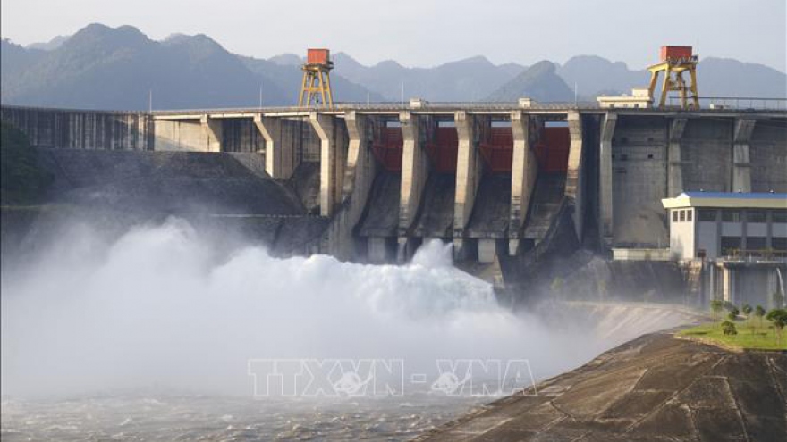 13 giờ chiều nay, đóng 1 cửa xả đáy hồ thủy điện Tuyên Quang
