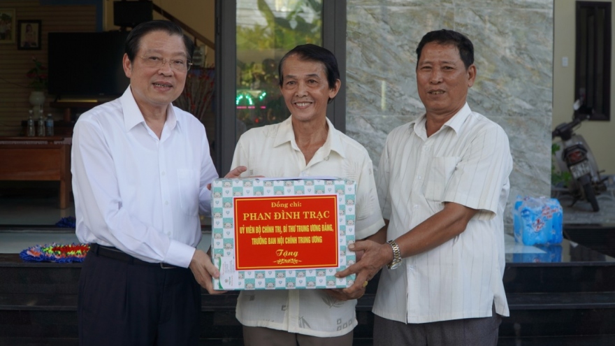 Ông Phan Đình Trạc khảo sát thực tế xây dựng nông thôn mới tại Quảng Nam