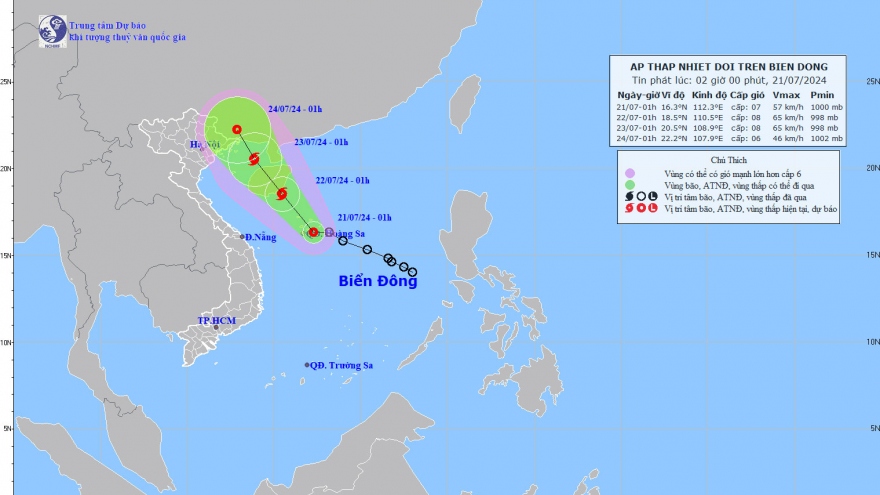 Áp thấp nhiệt đới trên biển Đông gây mưa lớn