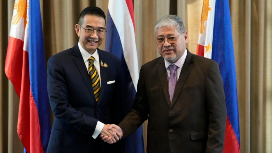 Bộ trưởng Ngoại giao Thái Lan thăm Philippines, thảo luận vấn đề Biển Đông