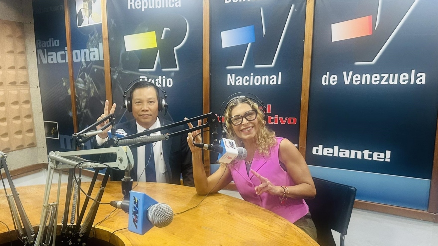 Đại sứ Việt Nam đề nghị Đài phát thanh Venezuela và VOV thúc đẩy hợp tác