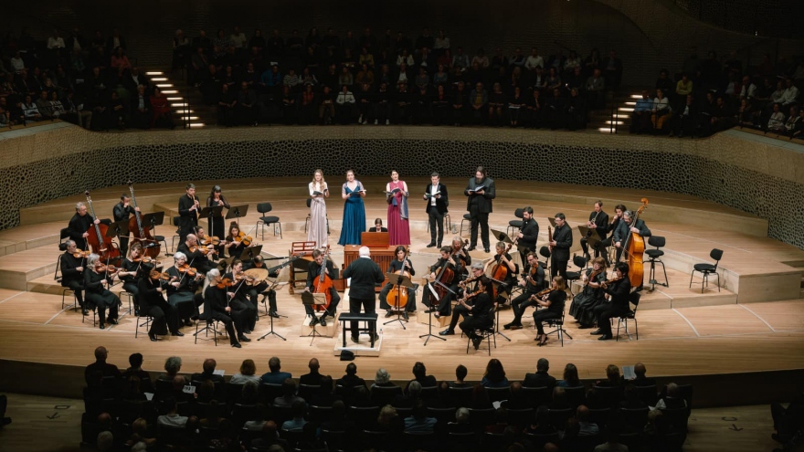 Hòa nhạc Bei Momenti: Đắm mình vào âm nhạc của Mozart tại Nhà hát Hồ Gươm