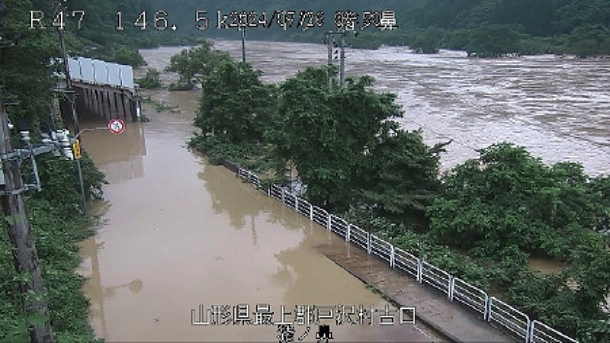 Lũ lụt kèm theo mưa lớn kỷ lục gây thiệt hại nghiêm trọng tại Đông Bắc Nhật Bản
