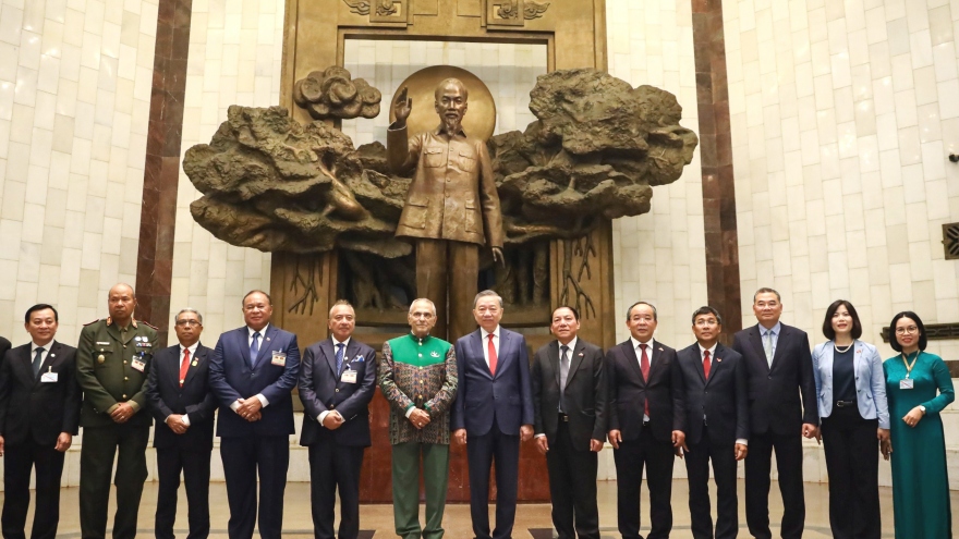 Chủ tịch nước Tô Lâm và Tổng thống Timor Leste thăm Bảo tàng Hồ Chí Minh