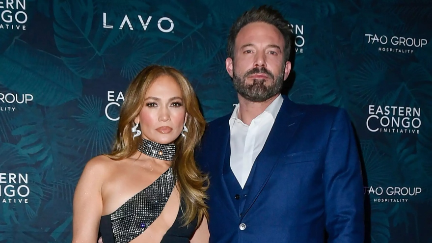 Jennifer Lopez nộp đơn ly hôn Ben Affleck sau 2 năm kết hôn