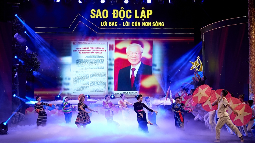 Nhiều cảm xúc trong chương trình chính luận nghệ thuật “Sao Độc lập” 2024