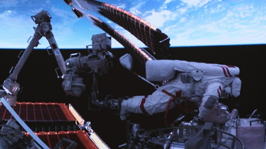 Phi hành đoàn Thần Châu-18 hoàn thành nhiều thí nghiệm khoa học trên quỹ đạo