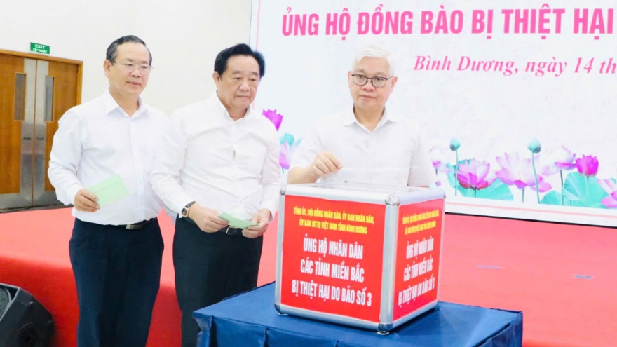 Người dân Bình Dương ủng hộ bà con vùng lũ hơn 44 tỷ đồng